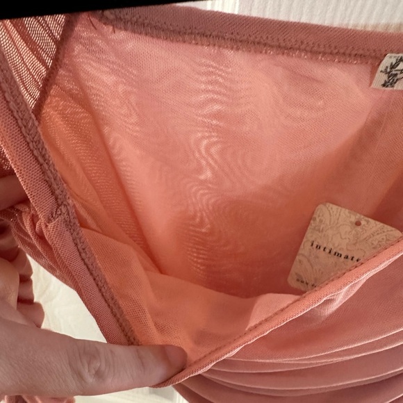 Free People Mesh long sleeve. Never worn - Picture 4 of 4